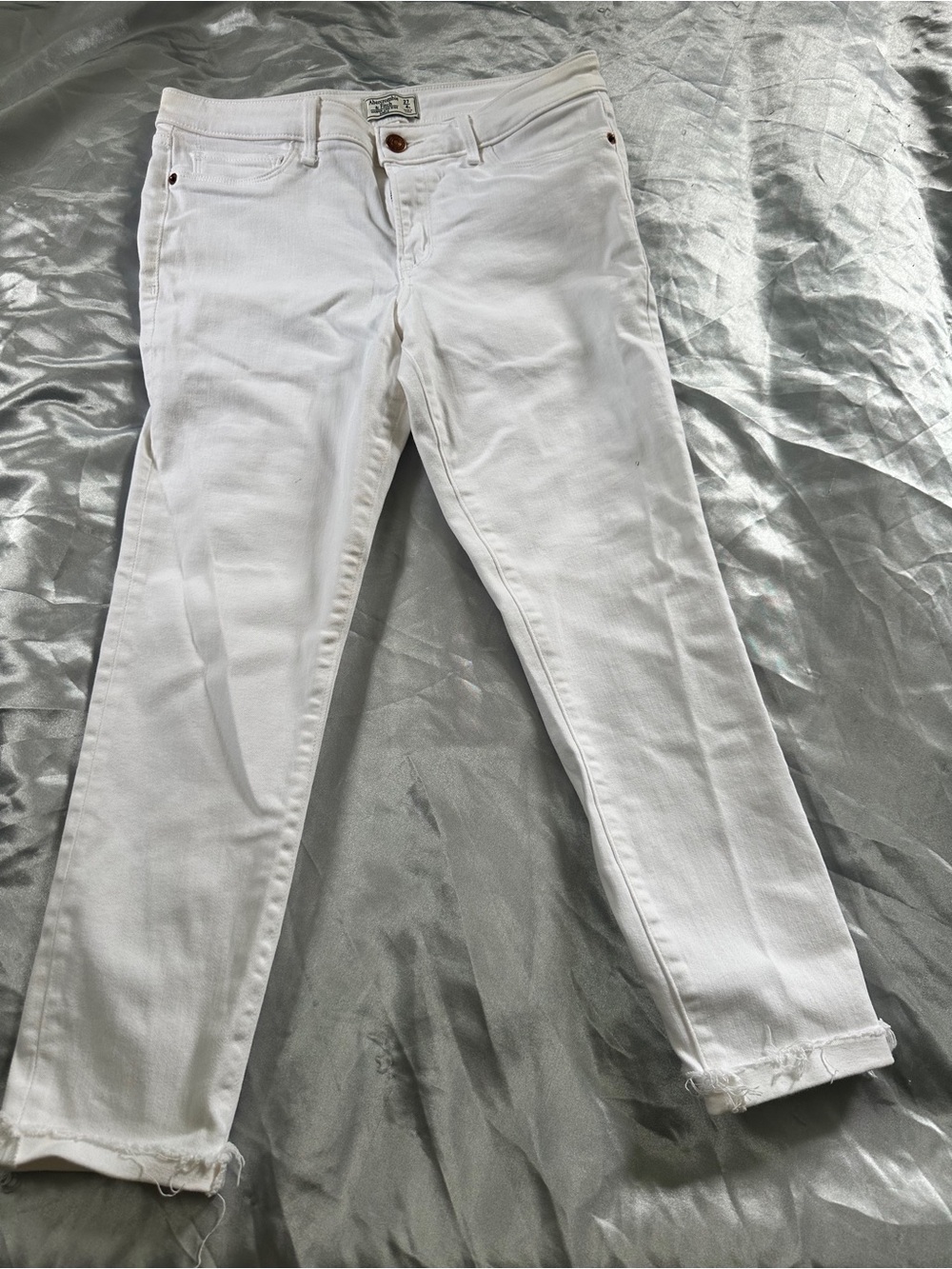 Abercrombie white skinny jeans